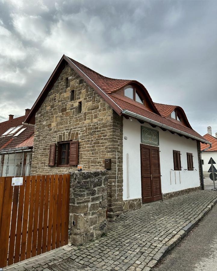 Piros Vendeghaz Villa Tihany Eksteriør bilde
