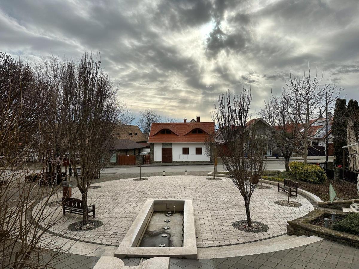Piros Vendeghaz Villa Tihany Eksteriør bilde